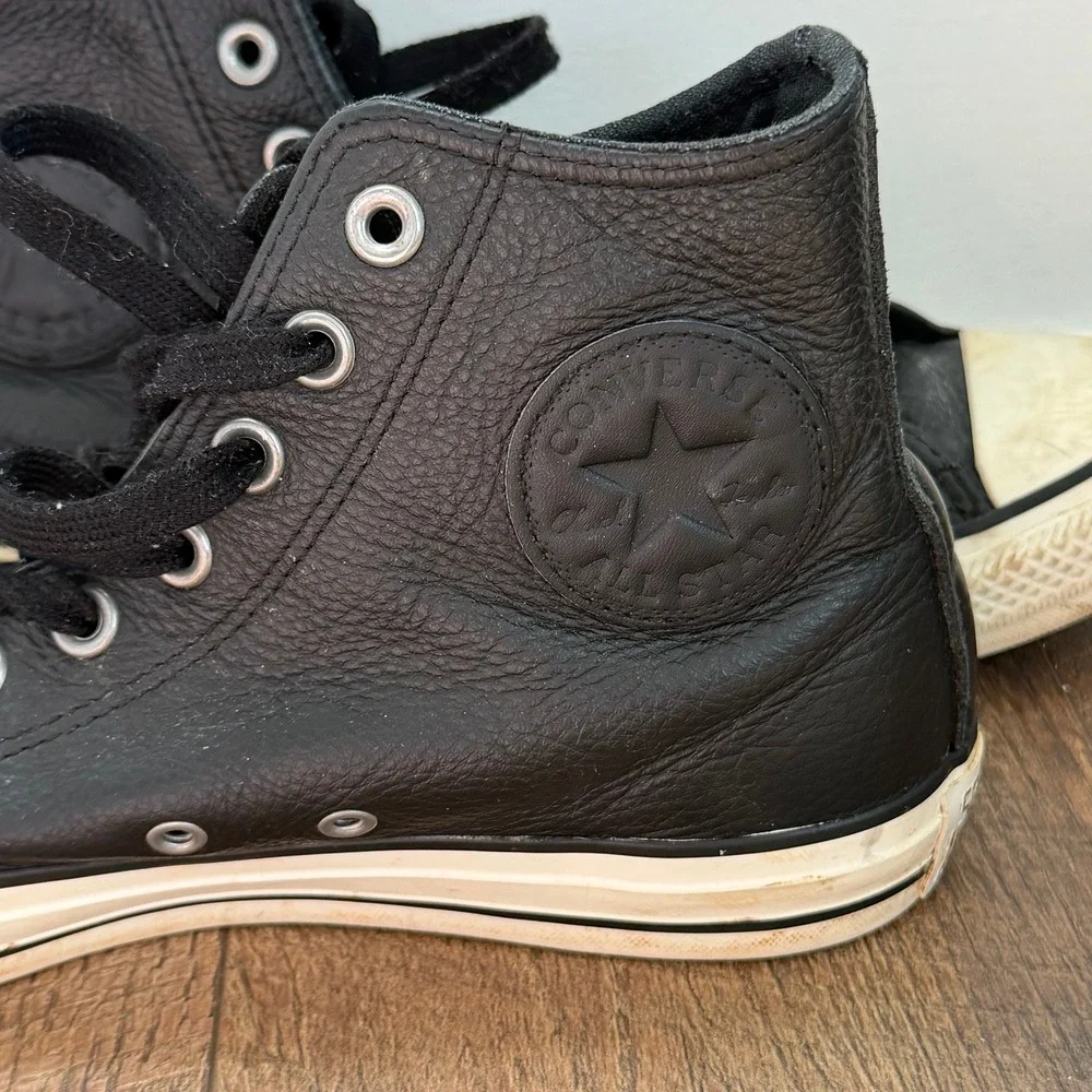 Converse Chuck Taylor All Star Leather Hi Top Black Unisex M7‎ W9